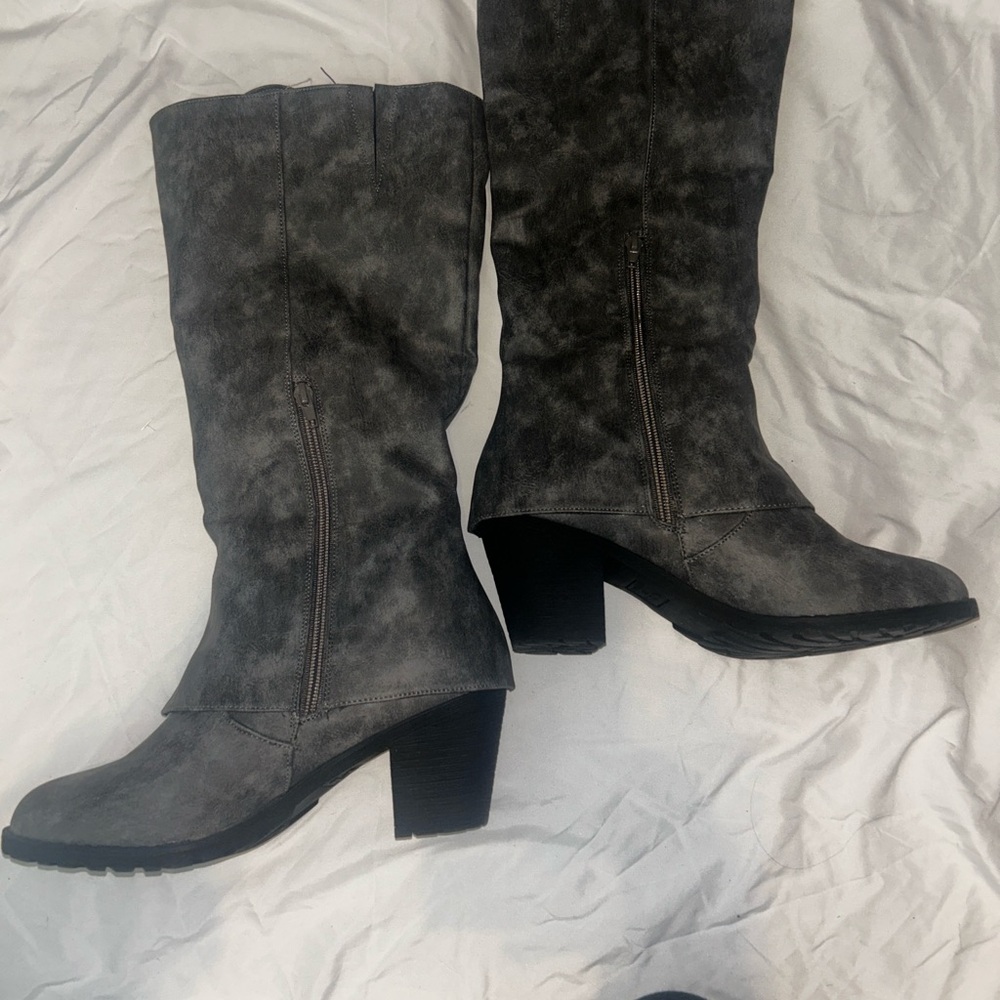 Stylish Gray Women’s Muk Luke Boots, Size 10. Excellent Condition - Picture 2 of 4